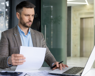 A professional translator providing accurate USCIS translations in Texas for legal and immigration docs, ensuring compliance.