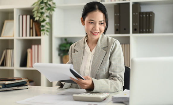 Translator providing certified translation in Texas for official documents like birth certificates and marriage licenses.